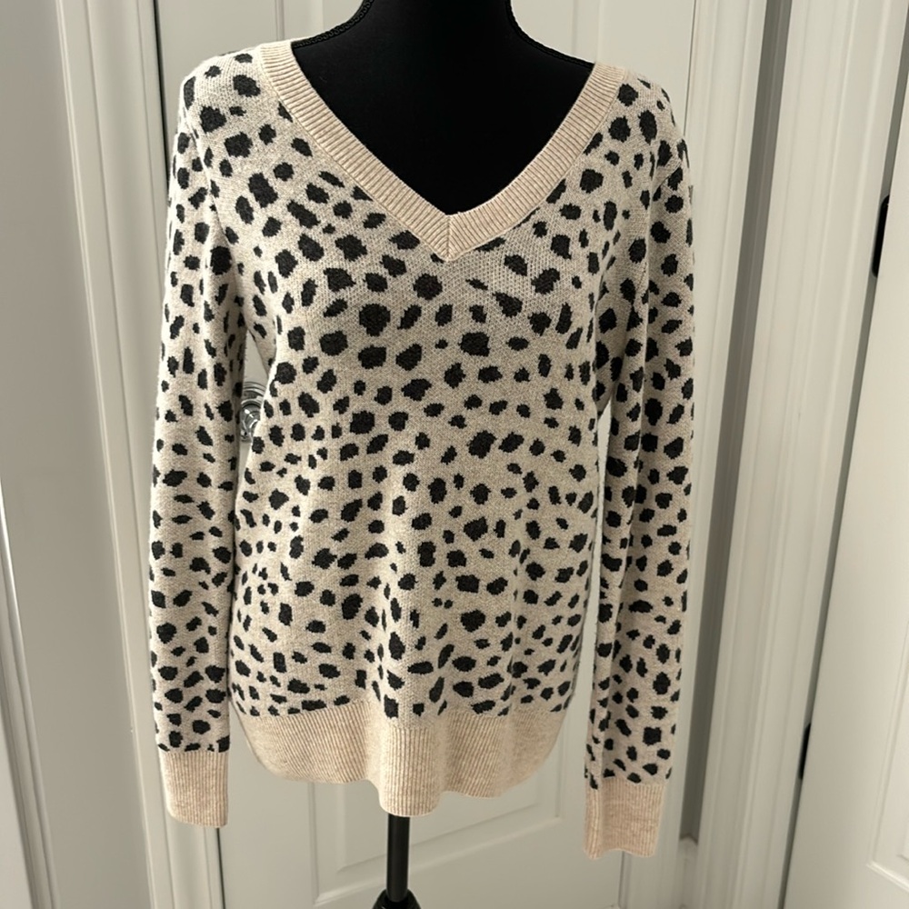 Cream and Dark LOFT Grey Leopard V neck Sweater Size S.